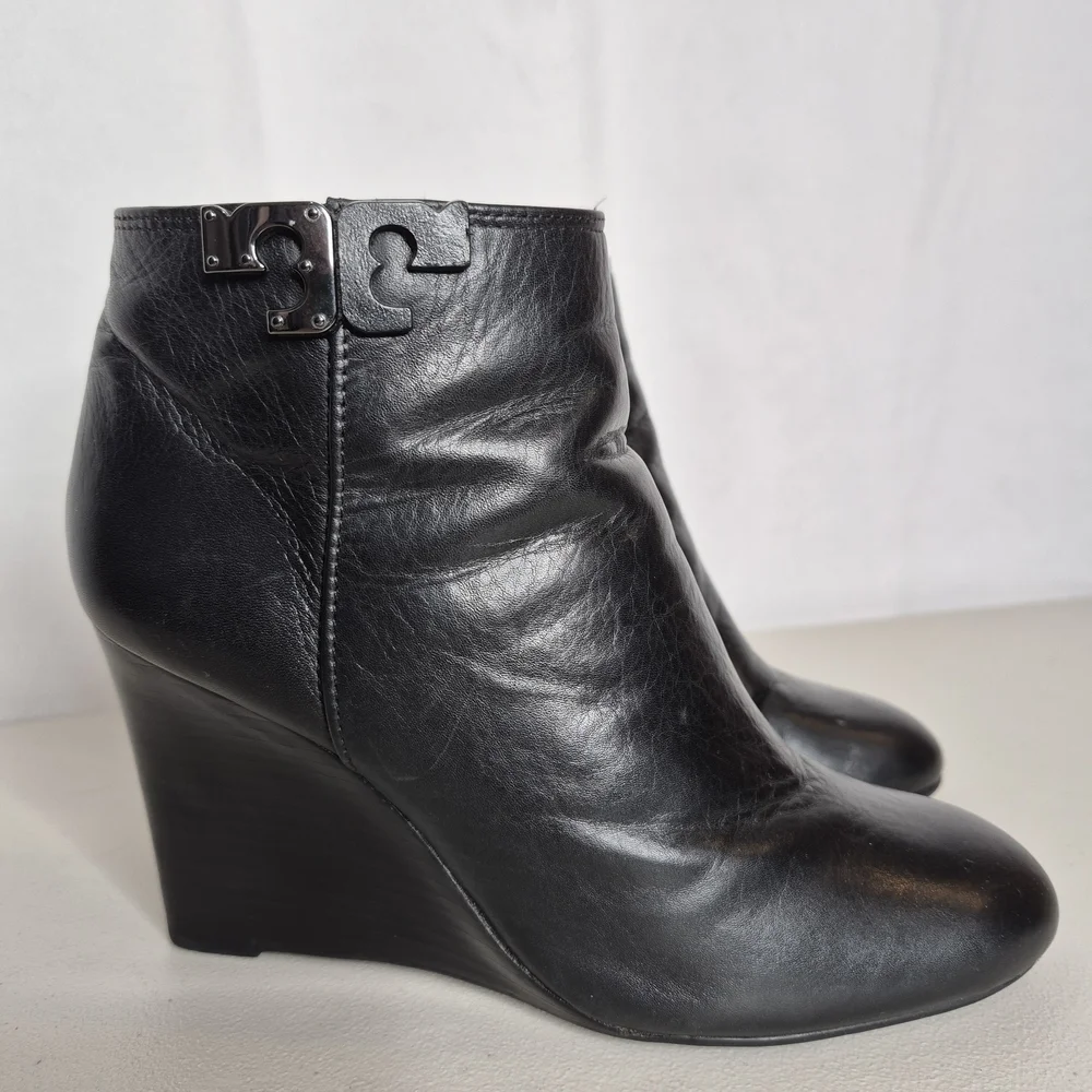Tory Burch Lowell Leather Wedge Ankle Boots - Size 5.5